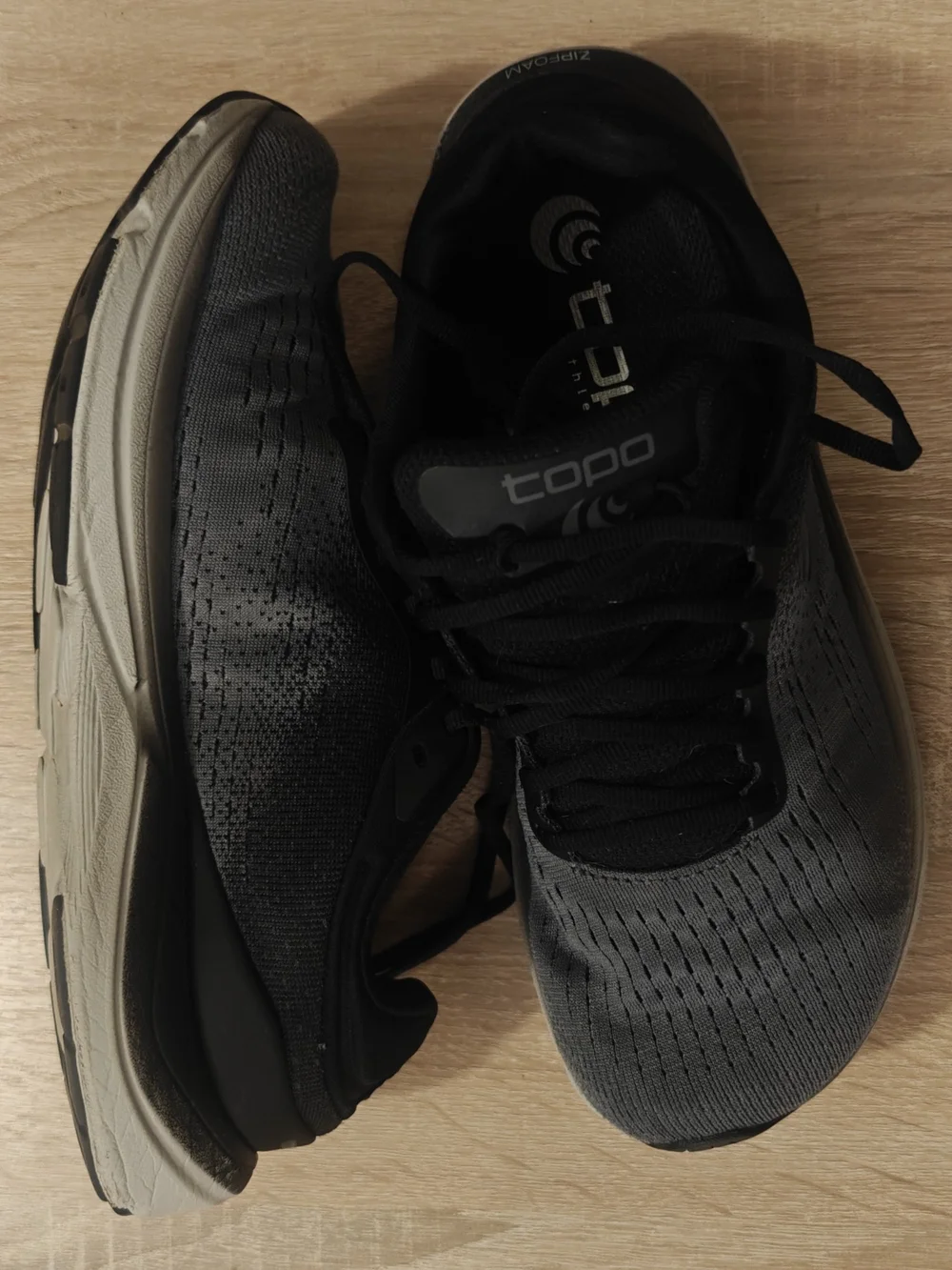 Topo Athletic Magnifly 5 Women’s Size 8 Gray Road Running Walking Shoes Comfort